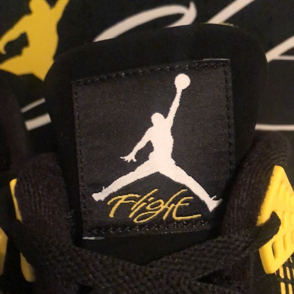 Jordan Retro 4 Bumble Bee. Size 10.5 black n yellow - Picture 2 of 8